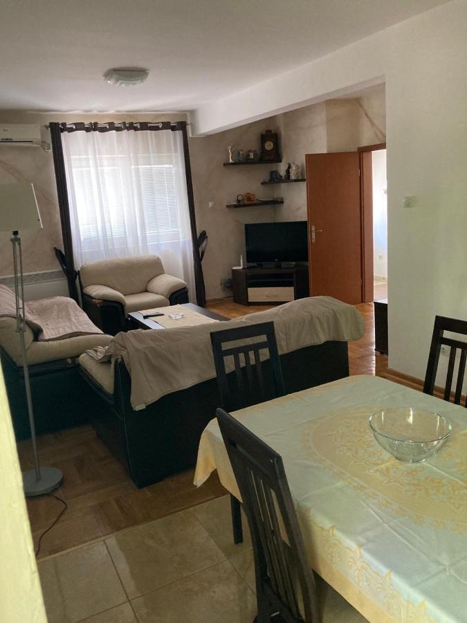 Petrovac Villa Savovic מראה חיצוני תמונה