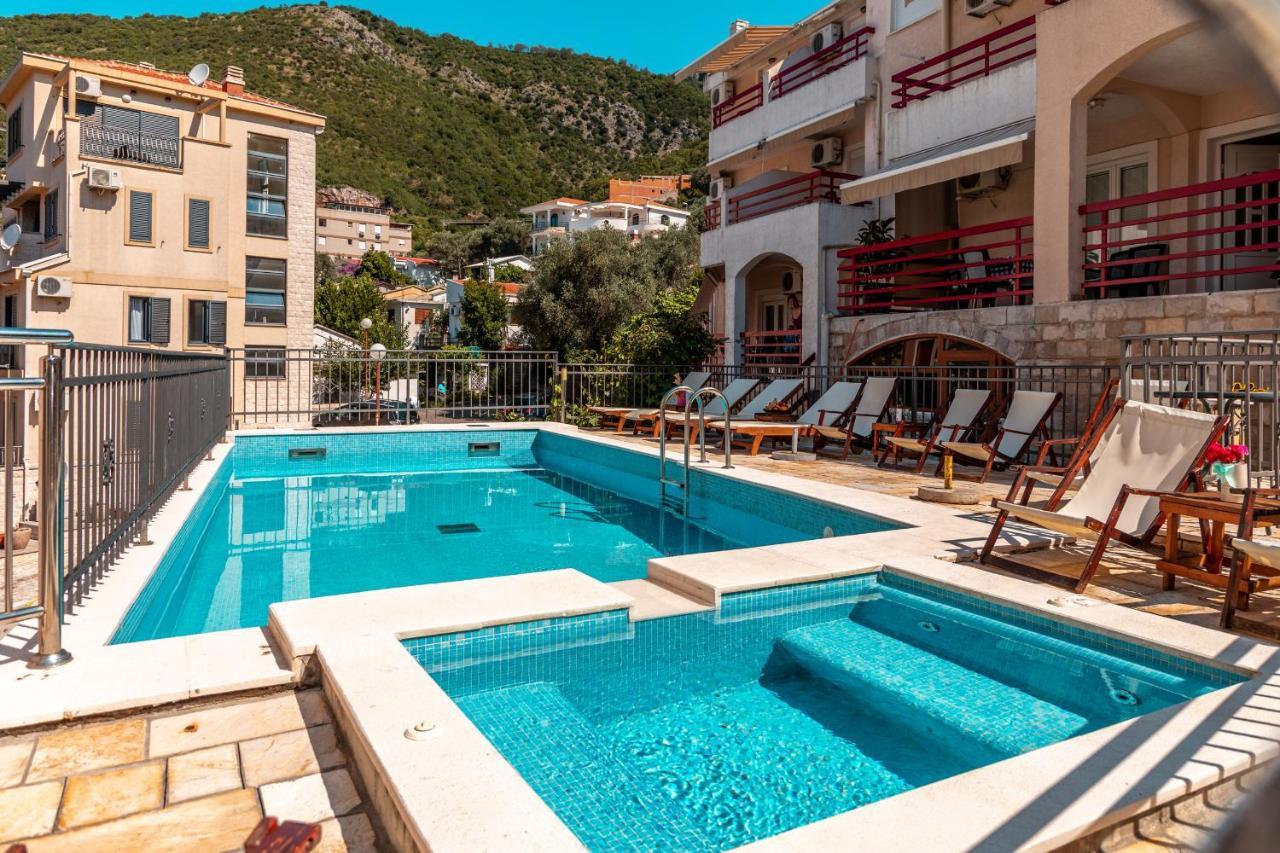 Petrovac Villa Savovic מראה חיצוני תמונה